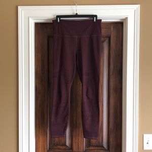 Athleta Maroon Lightning Capri Leggings